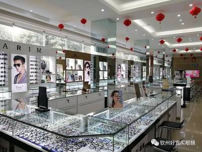 欽州眼鏡城六周年店慶掀熱潮，免費(fèi)領(lǐng)鏡引市民蜂擁而至